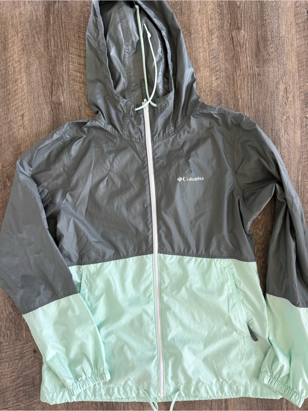 Columbia Hooded Windbreaker Jacket in Gray and Mint